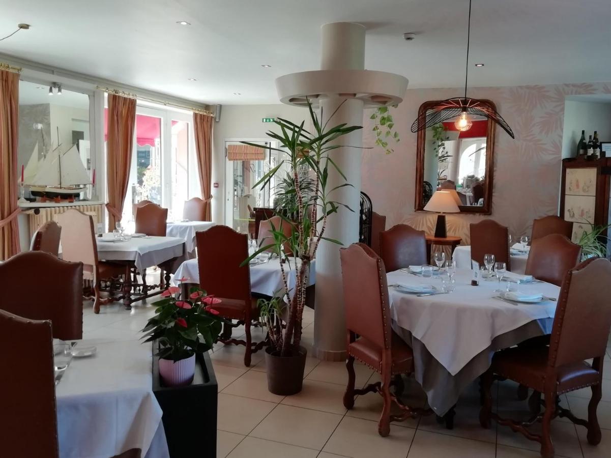 Hotel De Bretagne Dol Centre Ville - Hotel Et Restaurant Dol-de-Bretagne Bagian luar foto