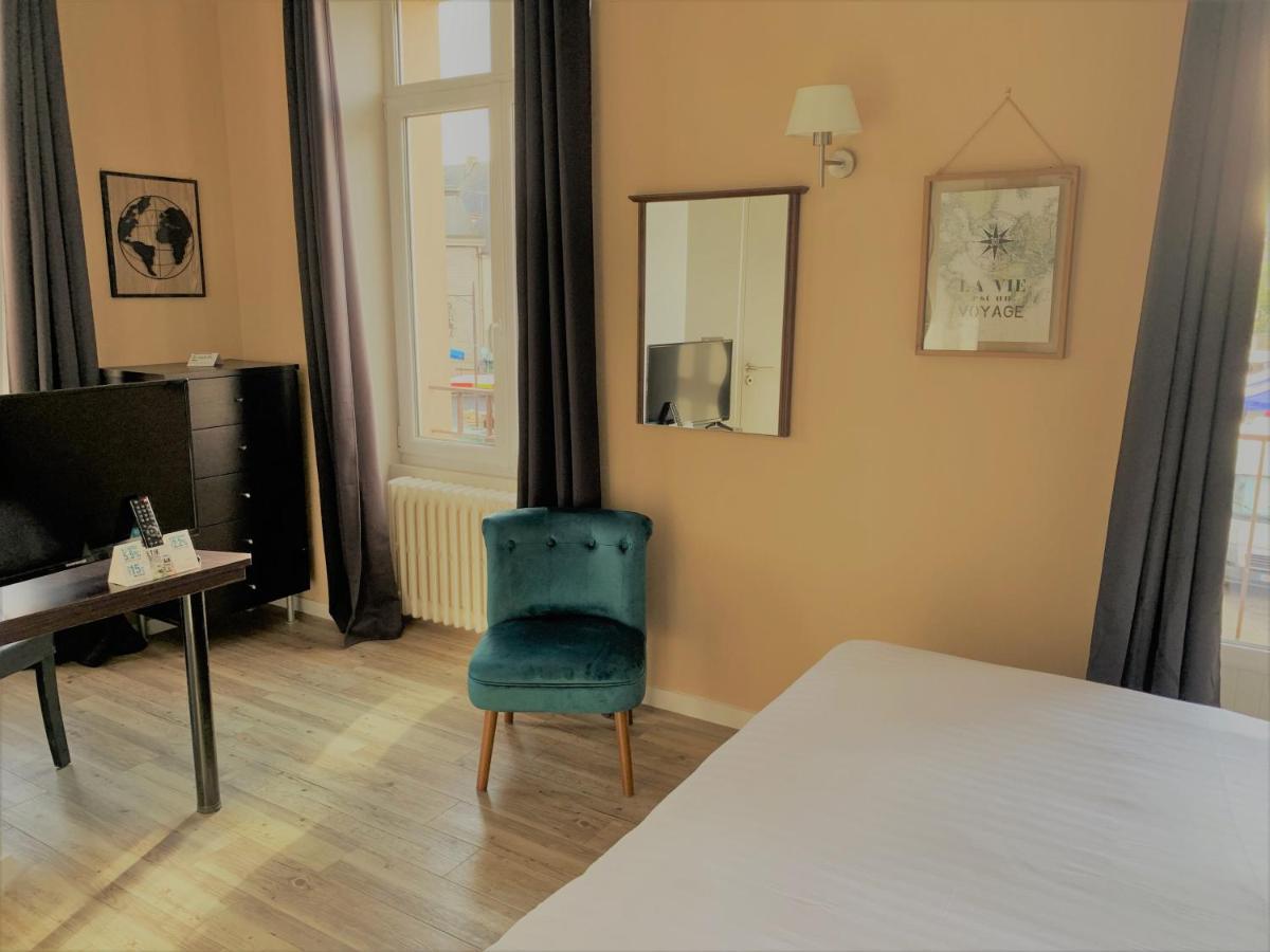Hotel De Bretagne Dol Centre Ville - Hotel Et Restaurant Dol-de-Bretagne Bagian luar foto