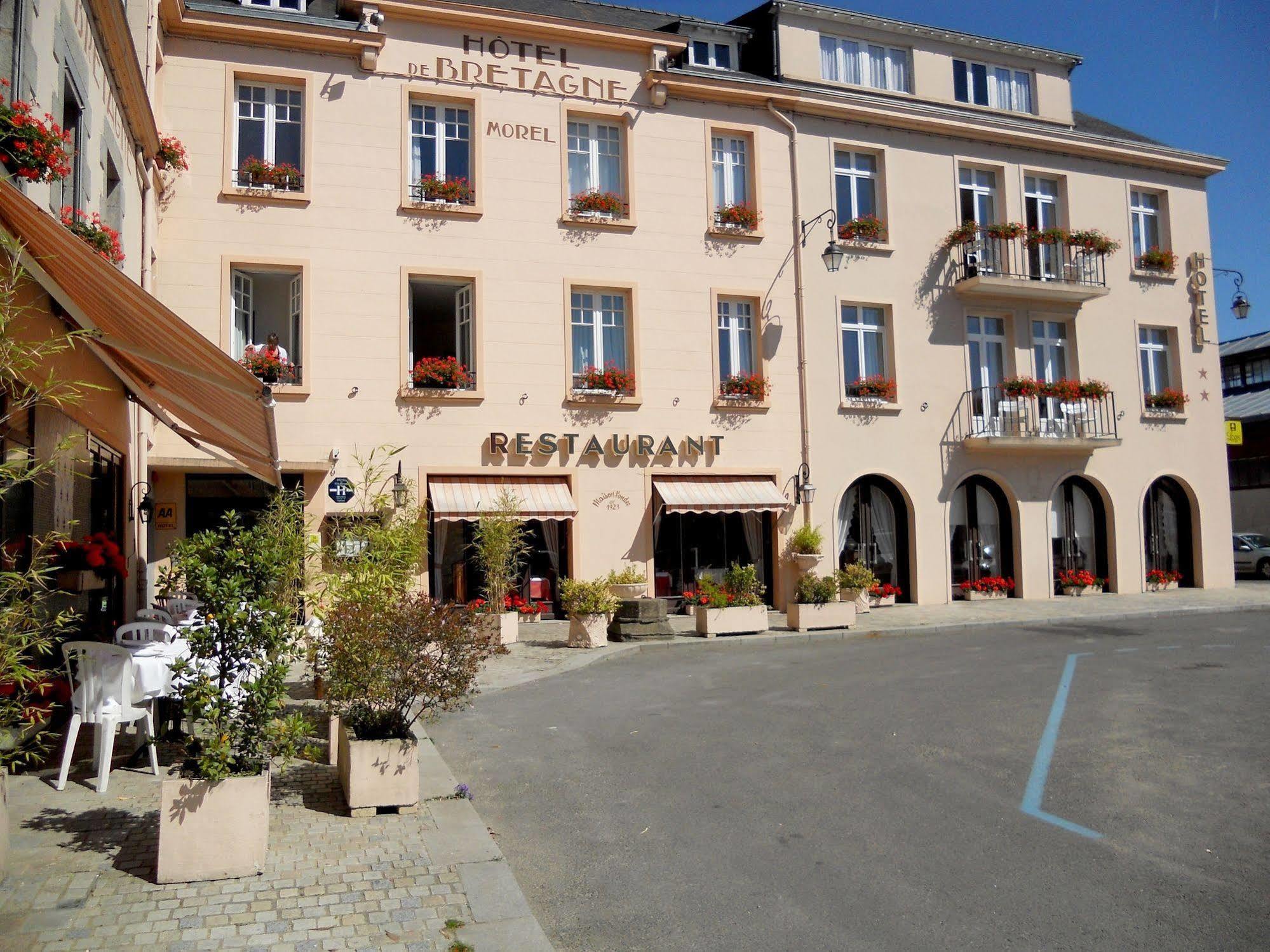 Hotel De Bretagne Dol Centre Ville - Hotel Et Restaurant Dol-de-Bretagne Bagian luar foto