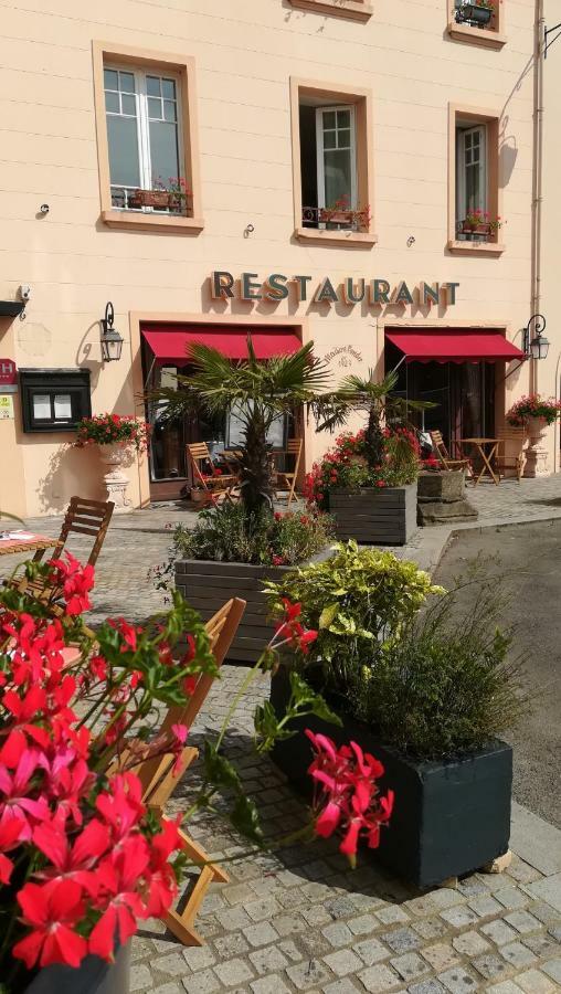 Hotel De Bretagne Dol Centre Ville - Hotel Et Restaurant Dol-de-Bretagne Bagian luar foto